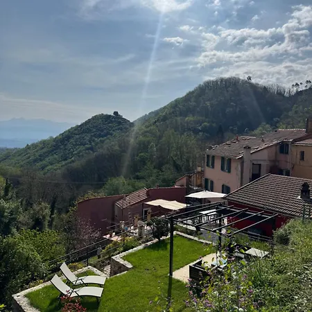 Holiday home La Casina Con Giardino Quaratica